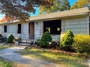 79 Palace Ave, Warwick, RI 02886