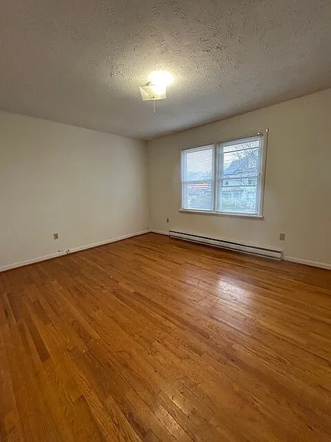 2 bed, 1.5 bath, 1008 sqft, $1,295 — Photo 3