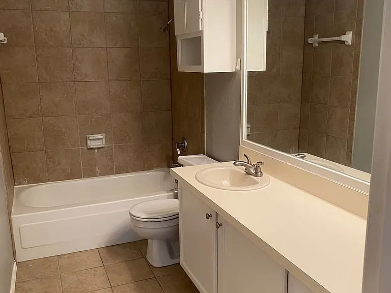 3904 Rye Glen Dr — Photo 9