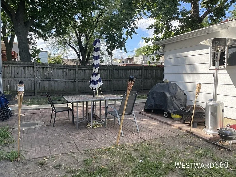 3900 N Sawyer Ave #2 — Photo 9
