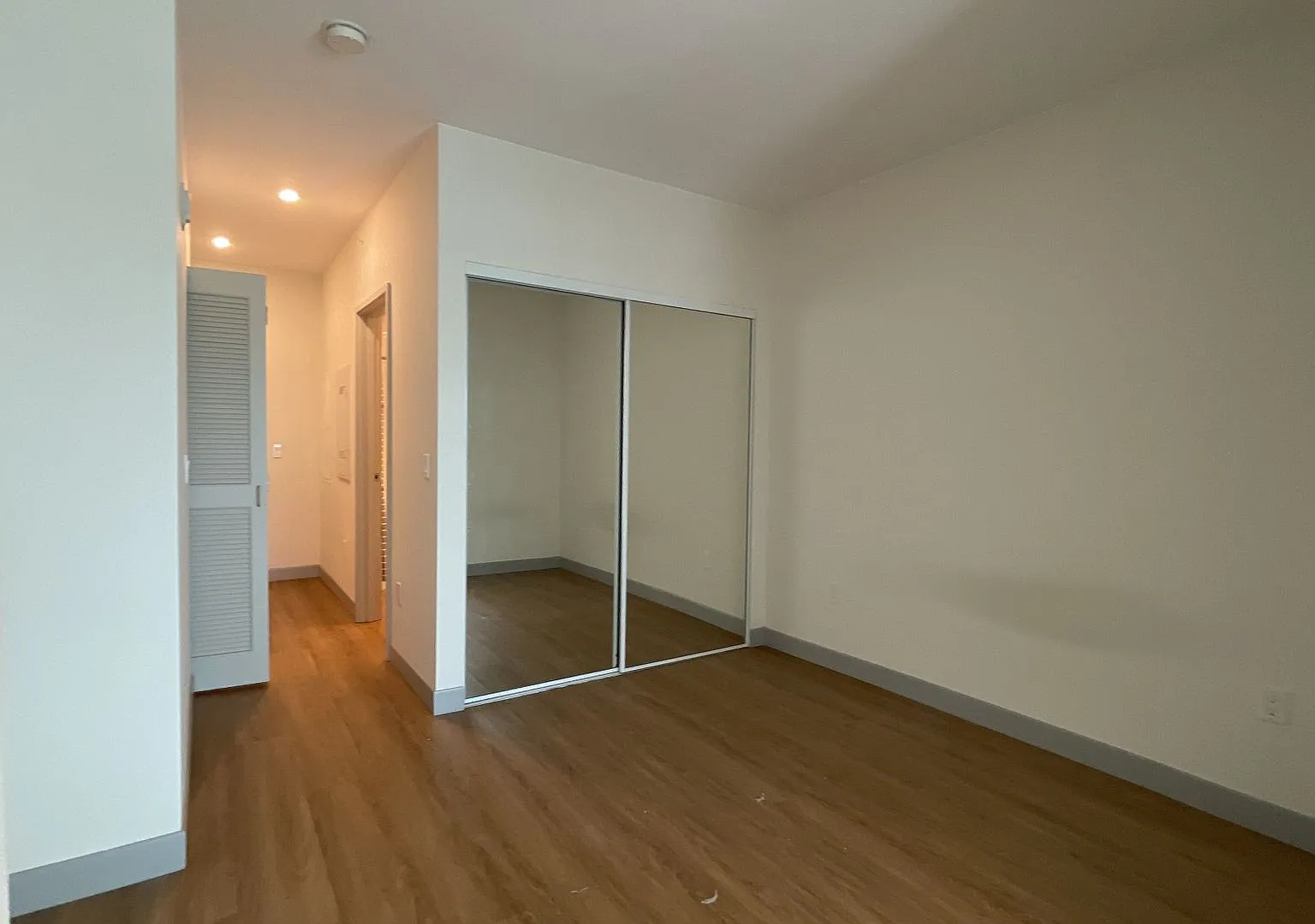Super Convenient Studio in the Heart of Kakaako — Photo 4