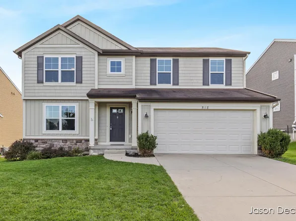 518 Orchard Dr NE, Rockford, MI 49341
