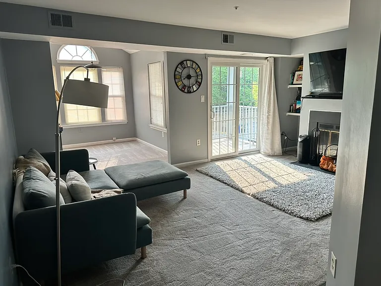 2030 Alice Ave #301 — Photo 8