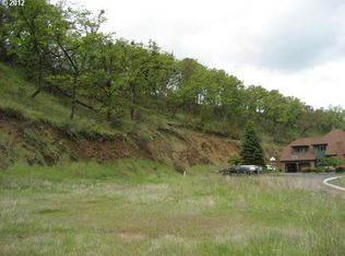 2928 NW Ralinda Ter, Roseburg, OR 97471