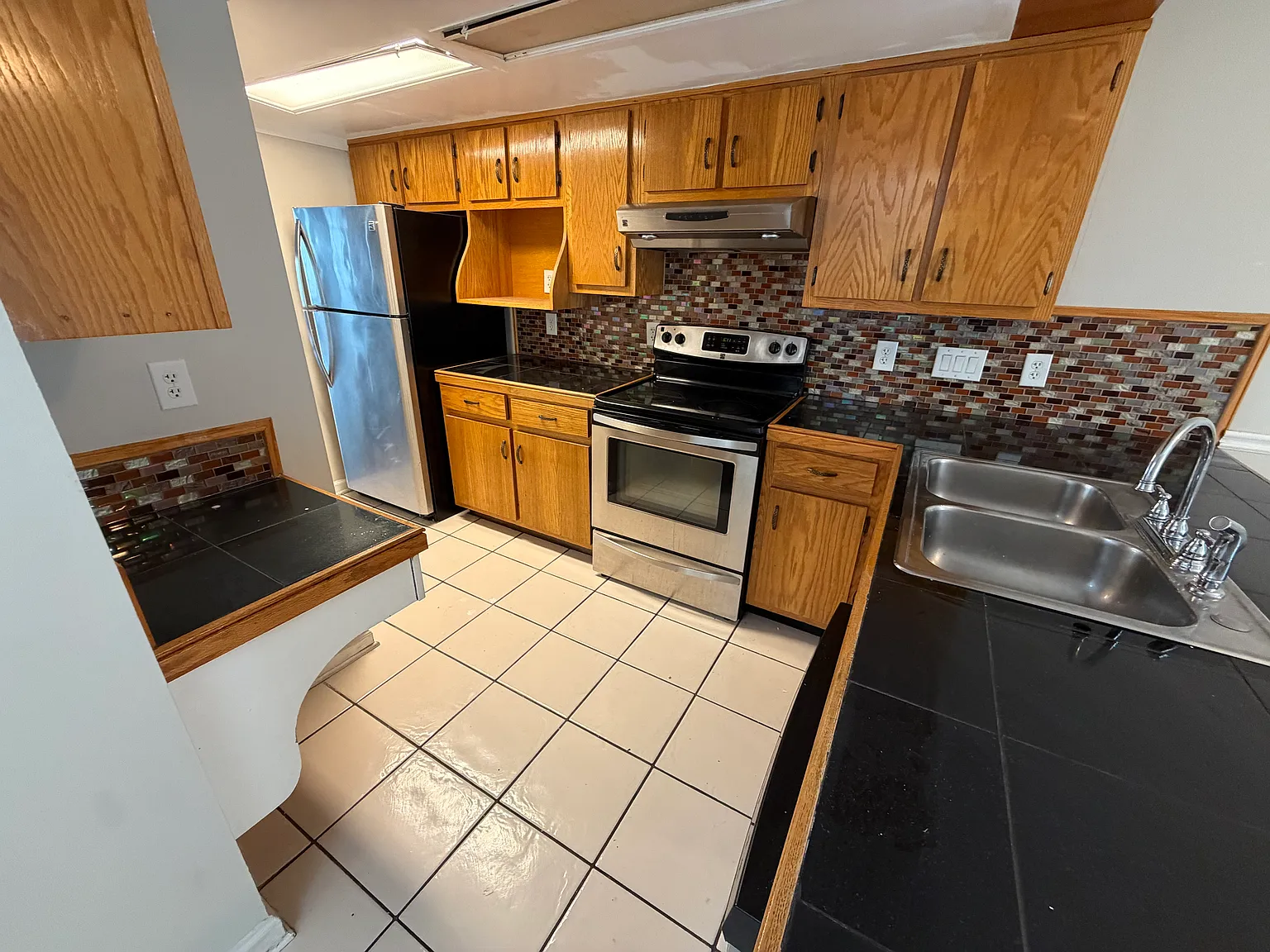 2 bed, 1100 sqft, $1,500 — Photo 3