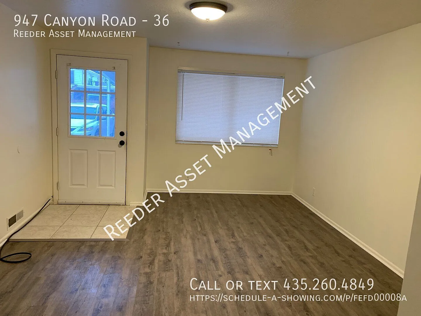 Darling 3 Bedroom 2 Bathroom Single-level Townhouse with Covered Parking! — Photo 2