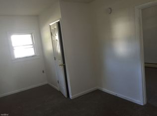 26 Chestnut St #1, Pittsfield, NH 03263