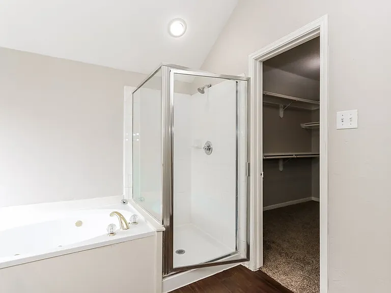 18622 Sandelford Dr — Photo 14