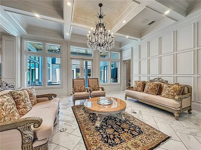 12 Royal Palm Blvd — Photo 7