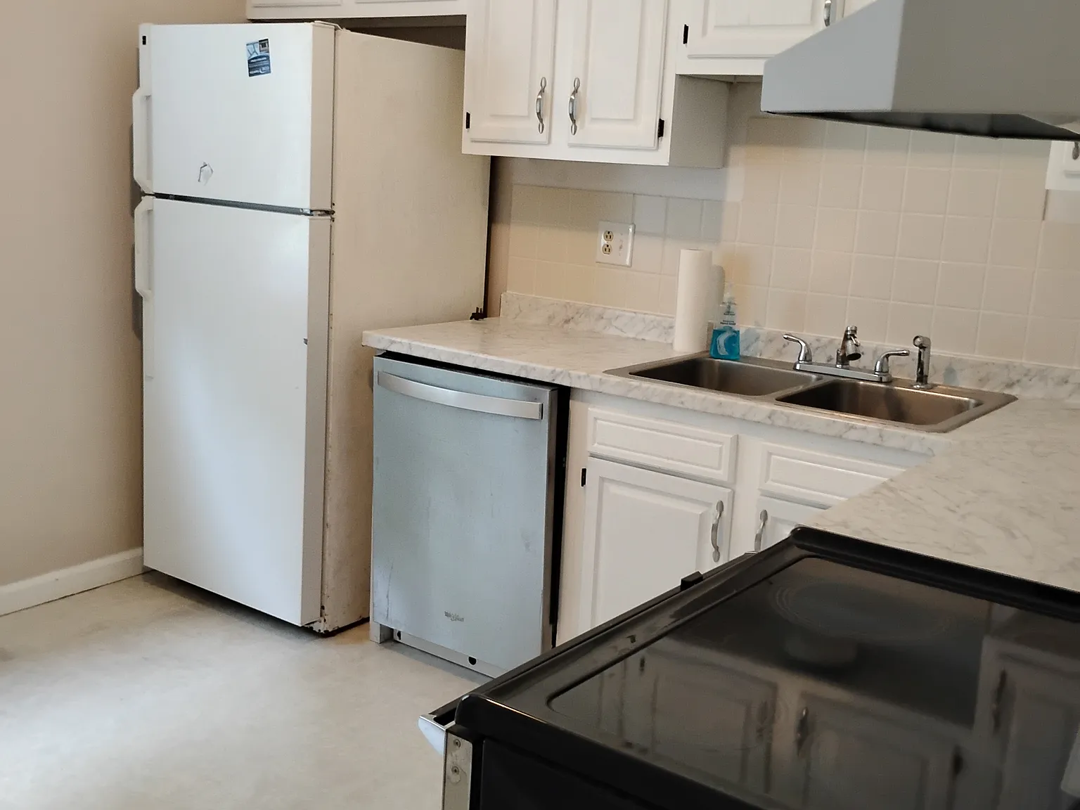 310 Briarwood Ln — Photo 3