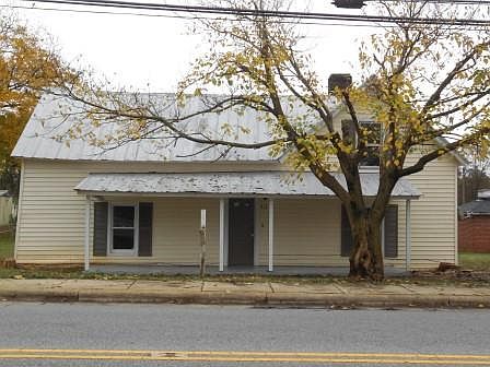 1st image of 413 Whitsett Ave