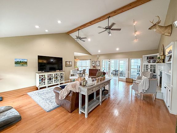 5th image of 932 Smart Rd