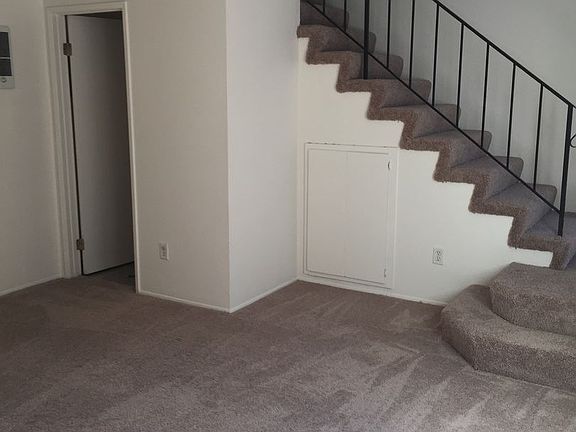 3rd image of 12715 Laurel St APT 5