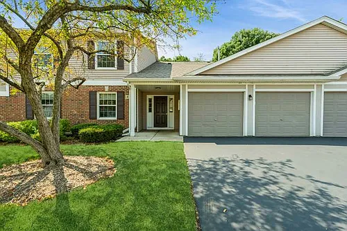 379 Woodview Cir #A Photo 1