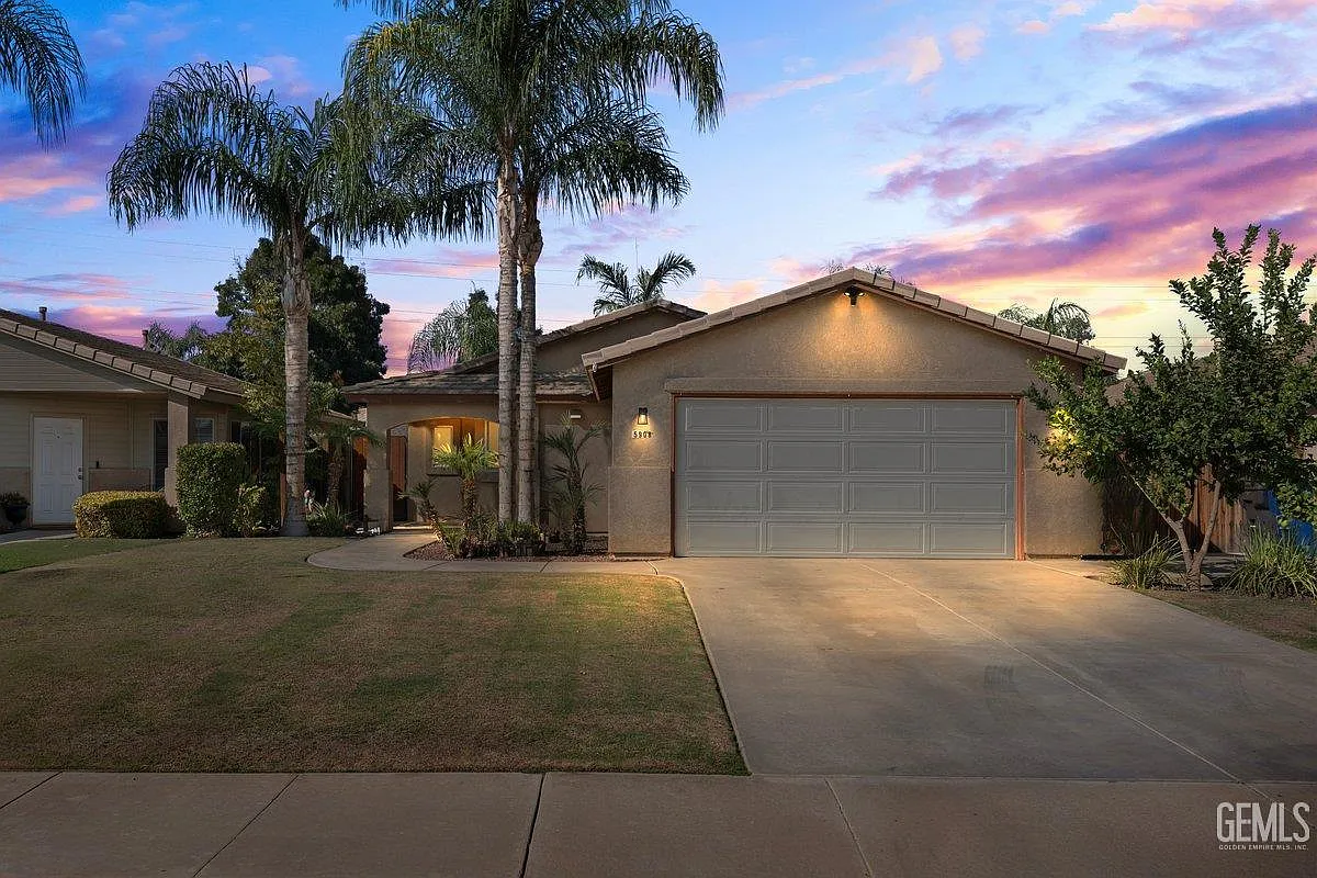 5908 Sarona St photo 1