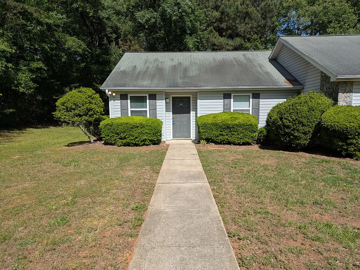 Building Photo - 111 Birdie Ct