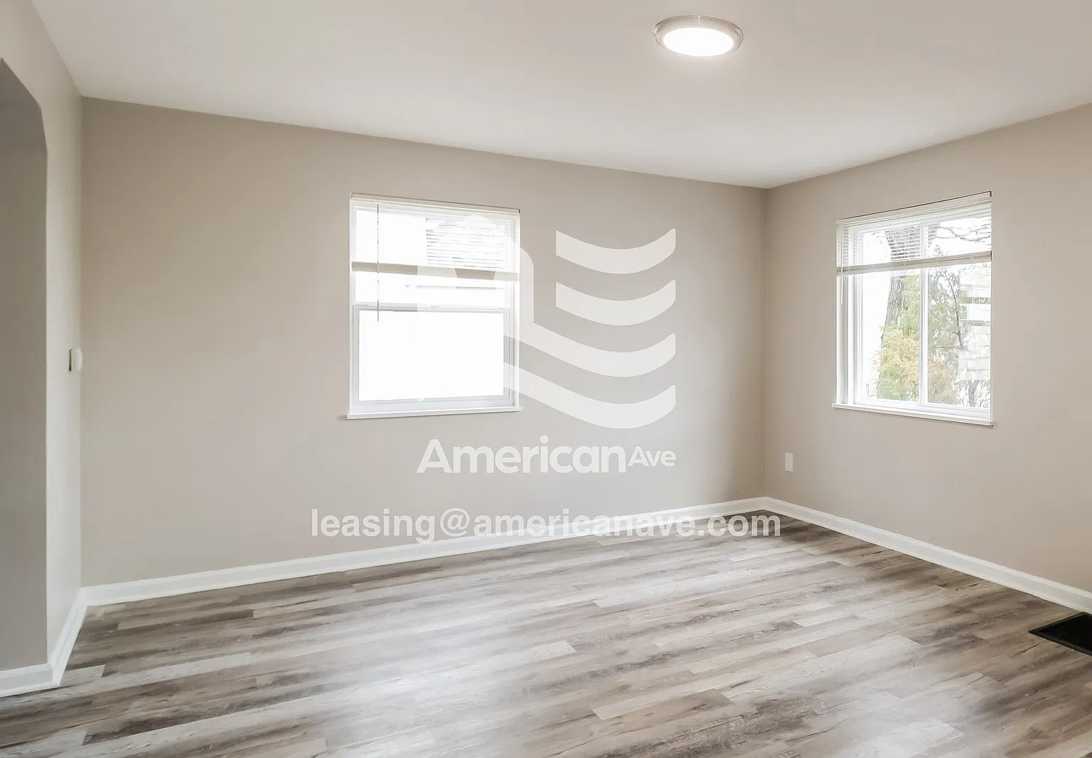 2 bed, 1.0 bath, 1100 sqft, $1,290 — Photo 2