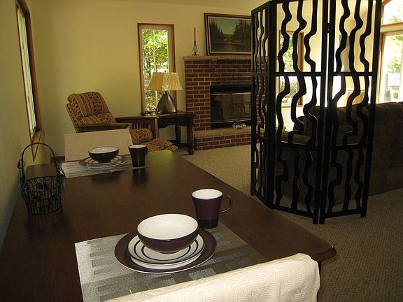 19 Juniper Lane Living1