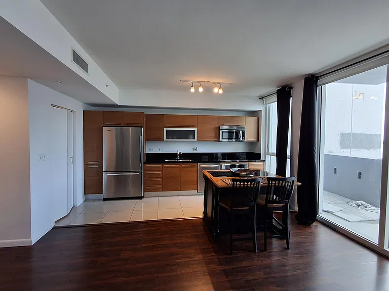 244 Biscayne Blvd #2805 — Photo 6