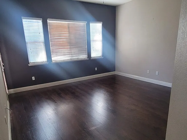 5606 Peach Tree Dr — Photo 12