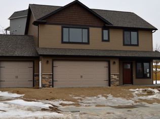 6088 Shetland Dr NW, Rochester, MN 55901