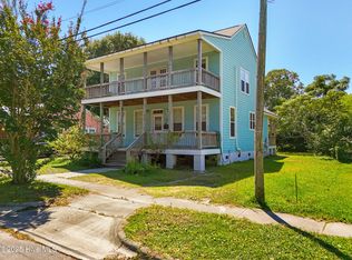 414 Pine St, Beaufort, NC 28516