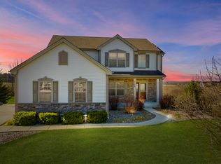3136 Sherman Parc Cir, Jackson, WI 53037