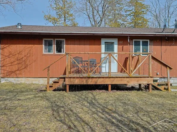 107 S Marley St, Saint Ignace, MI 49781