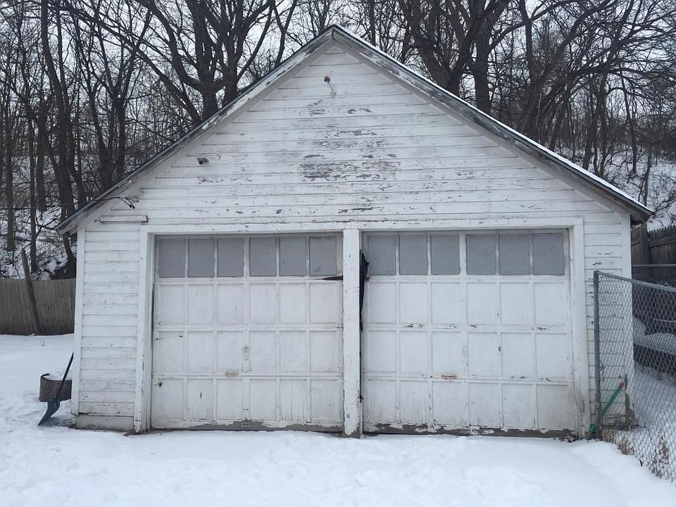 2nd image of 547 N 3rd St