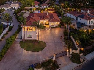 712 Vale View Dr, Vista, CA 92081