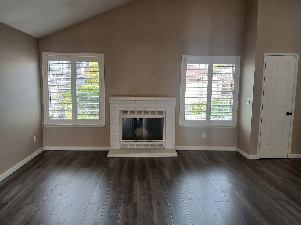 Building Photo - 3087 Pecan Cir
