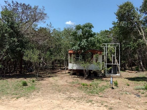 134 Hidden Valley Dr, Bandera, TX 78003
