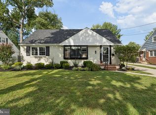 1013 Oakwood Rd, Haddonfield, NJ 08033