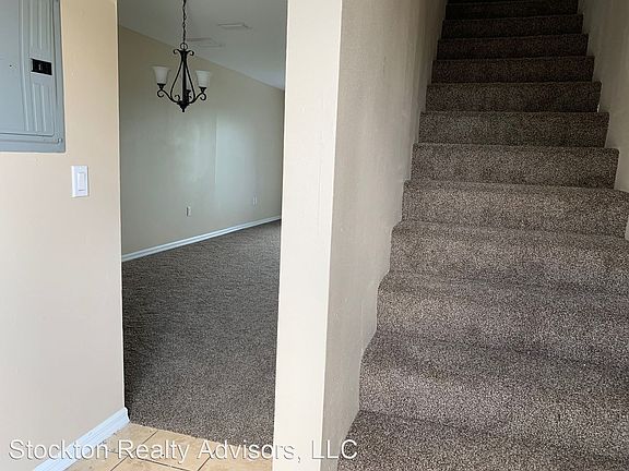 4th image of 1039 57th Ave W #7807353