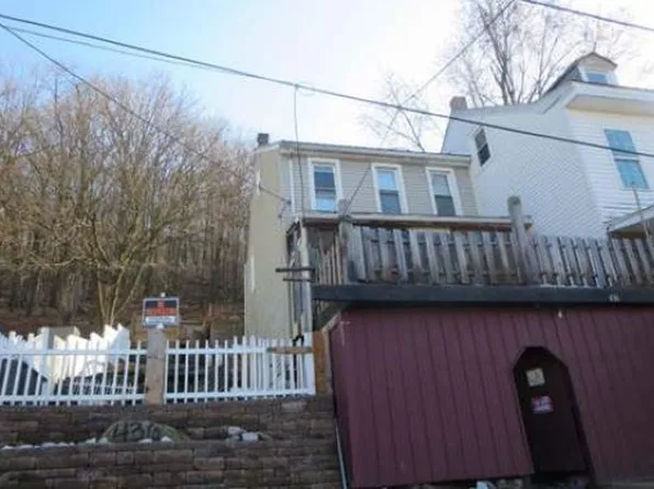 436 W Savory St, Pottsville, PA 17901