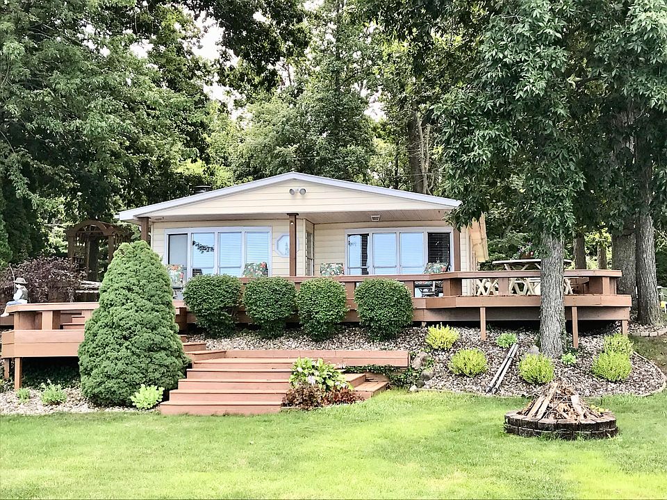 16250 E Lake Dr, White Pigeon, MI 49099 MLS 23017766 Zillow