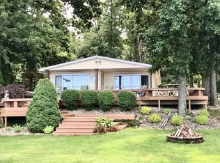 16250 E Lake Dr, White Pigeon, MI 49099