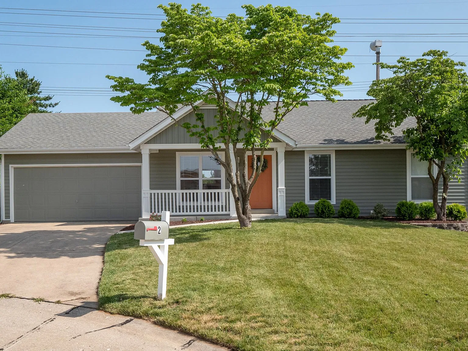3 bed, 1875 sqft, $2,400 — Photo 1
