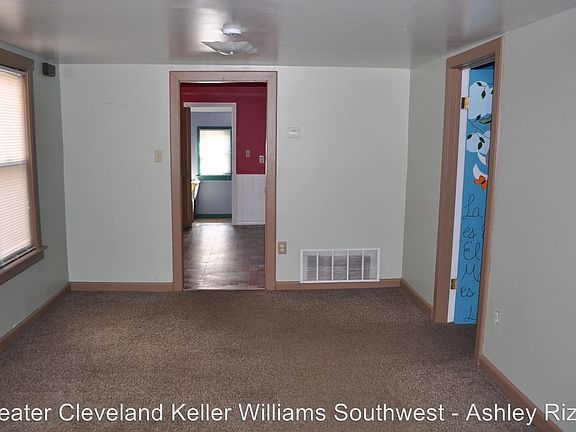 3rd image of 3621 W 49th St
