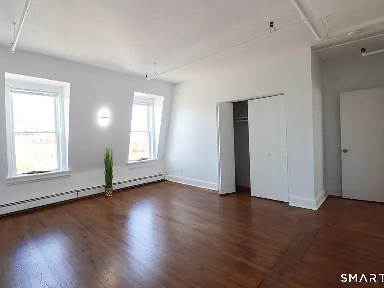 187 Bank St #302 — Photo 11