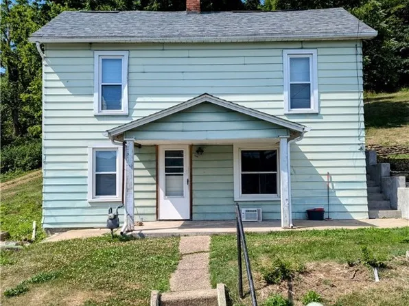 1249 High St, Bellaire, OH 43906