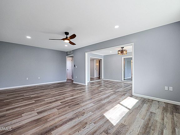3rd image of 10511 W CAMDEN Avenue