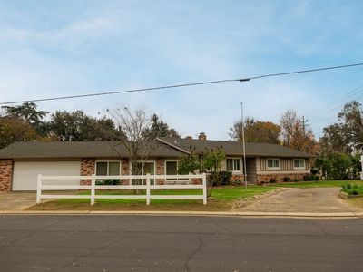9000 Georgia Ln, Modesto, CA, 95357