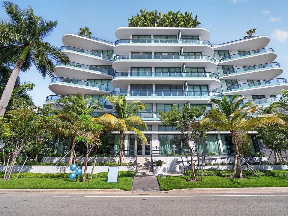 1st image of 9901 W Bay Harbor Dr #506