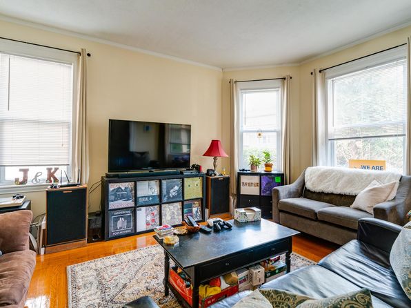 36 Hewlett St #1