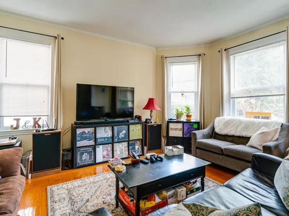 36 Hewlett St #1, Roslindale, MA 02131