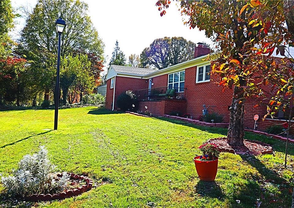 1st image of 1513 McGuinn Dr
