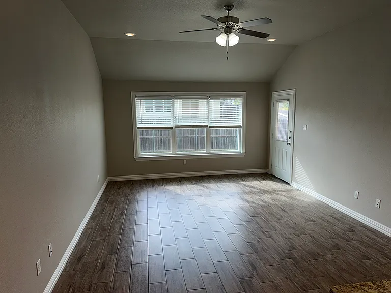 3347 Bordon Dr — Photo 7