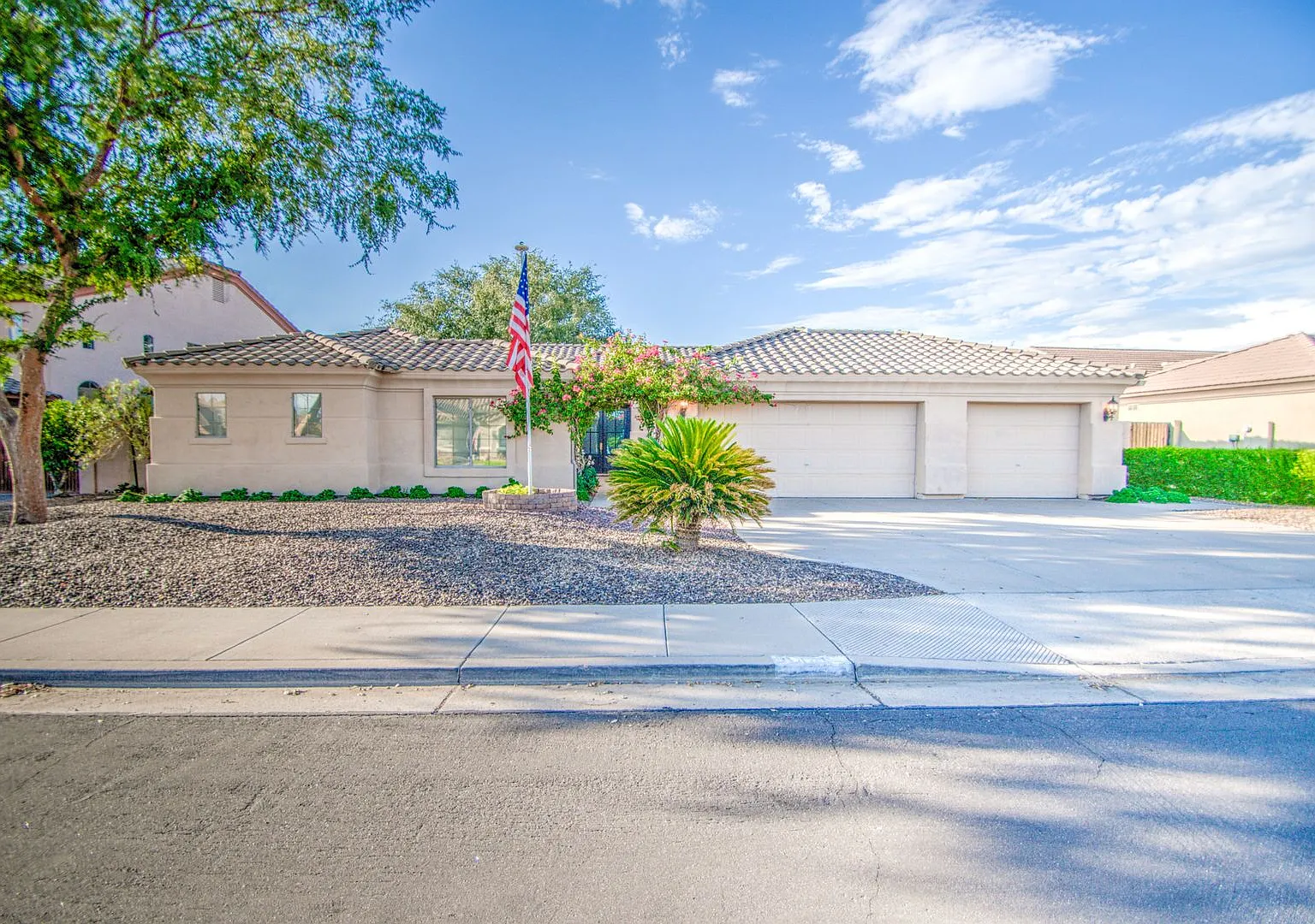 Spacious Furnished Mesa Gem with Pool for Rent! — Photo 2