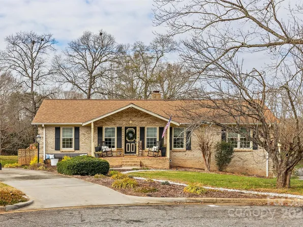 2419 Pebblestone Ct, Gastonia, NC 28054